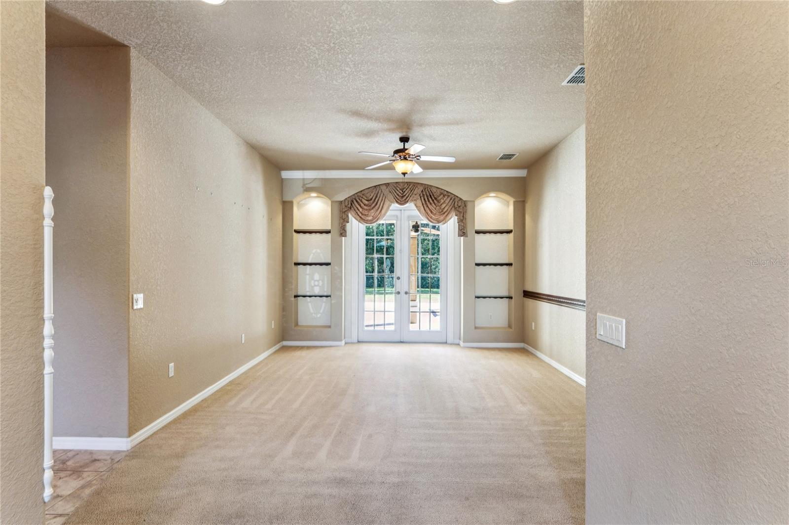 CYPRESS KNOLLS - Residential