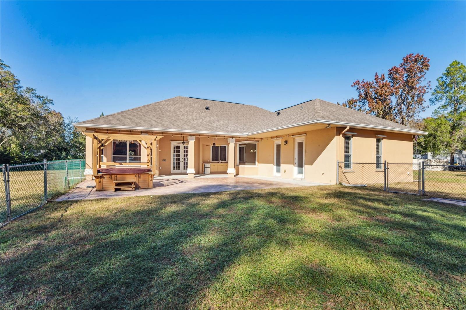 CYPRESS KNOLLS - Residential