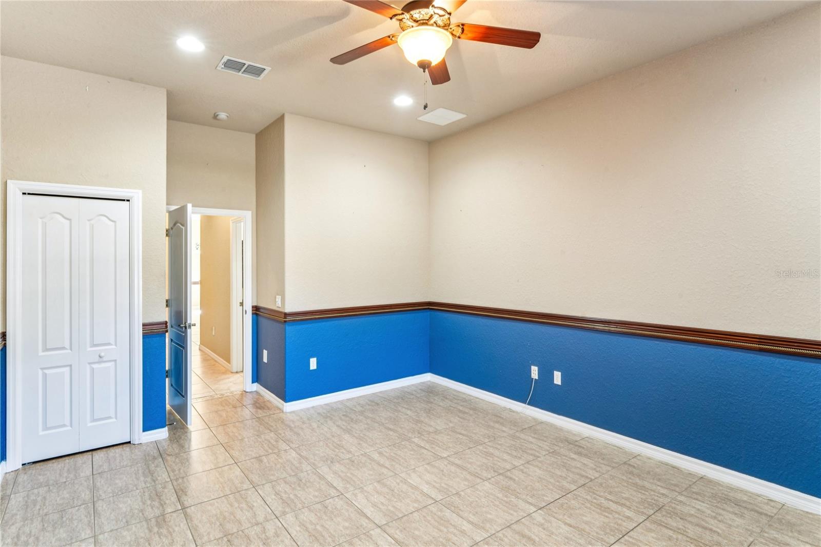 CYPRESS KNOLLS - Residential