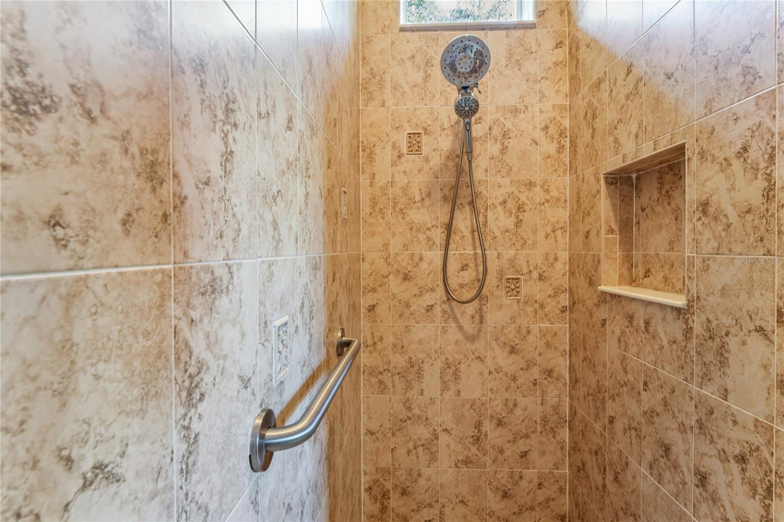 CYPRESS KNOLLS - Residential