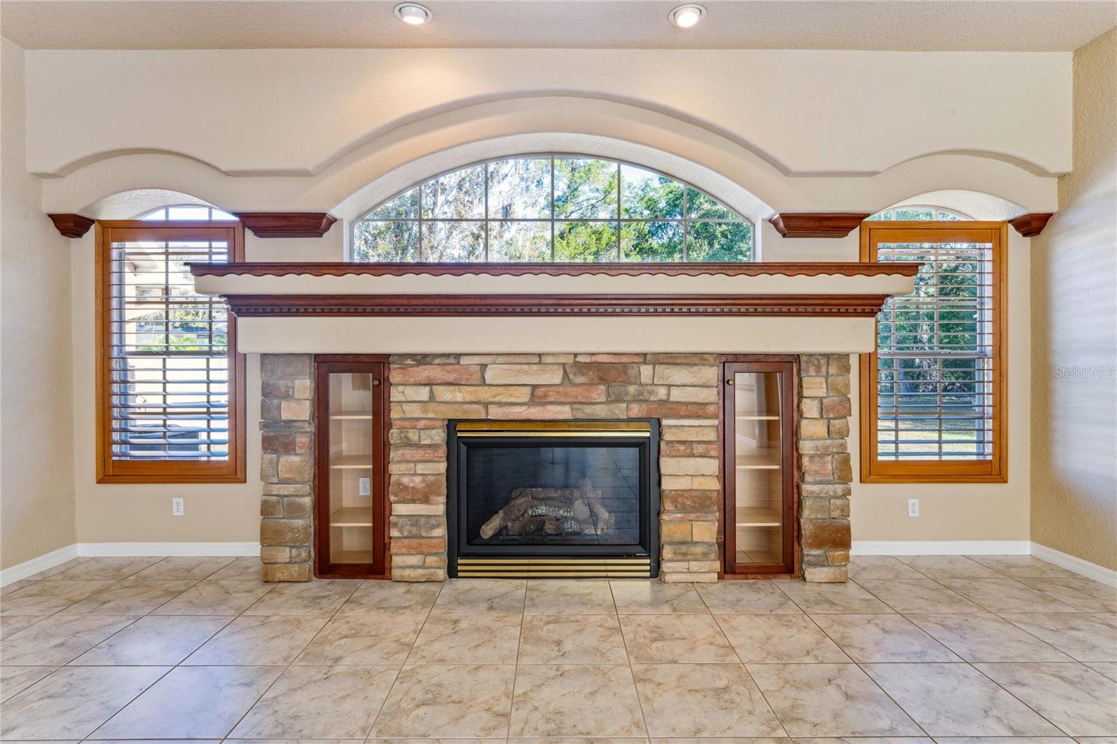 CYPRESS KNOLLS - Residential