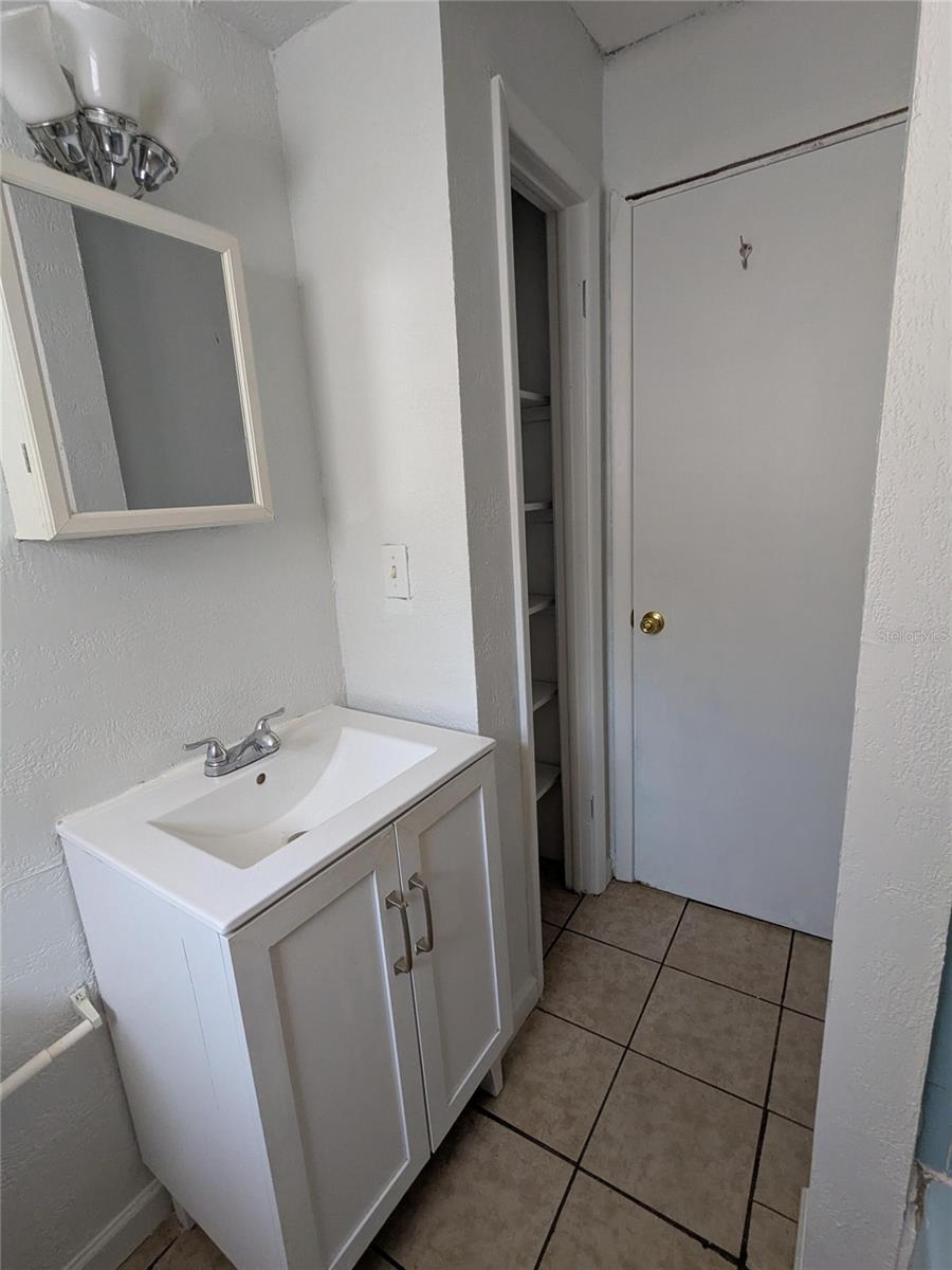 ST PETERSBURG INVESTMENT COS ADD TO OAK PARK - Residential