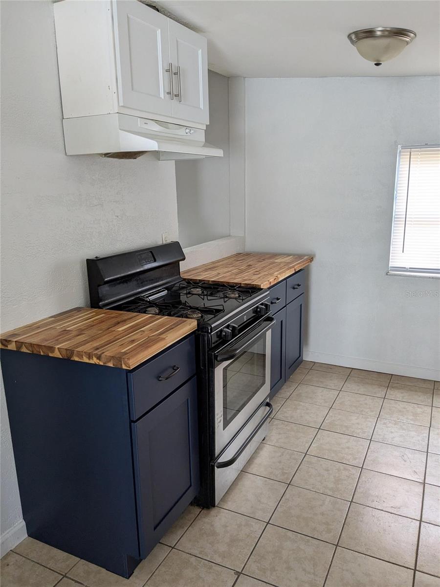 ST PETERSBURG INVESTMENT COS ADD TO OAK PARK - Residential