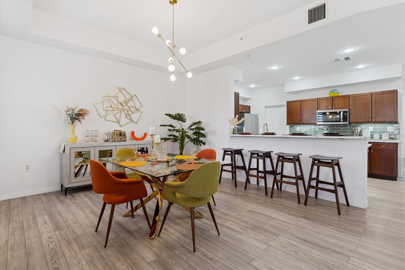 WELLS COURT CONDO ASSOC INC - Residential Lease