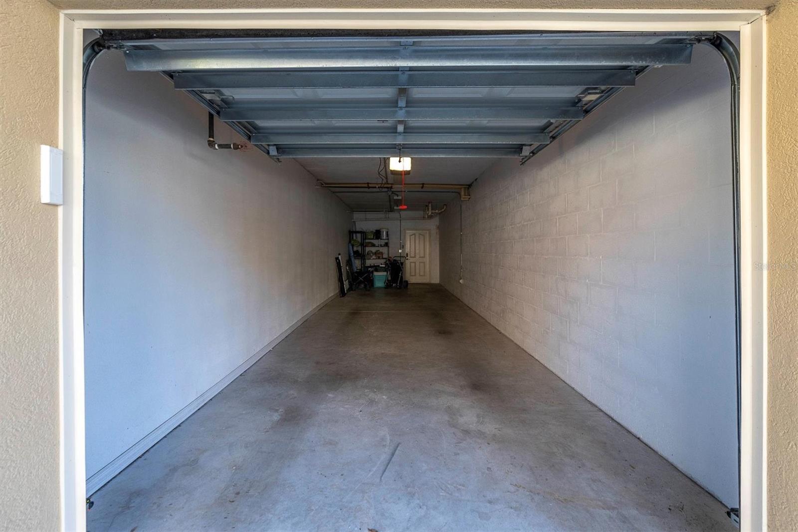 WELLS COURT CONDO ASSOC INC - Residential Lease