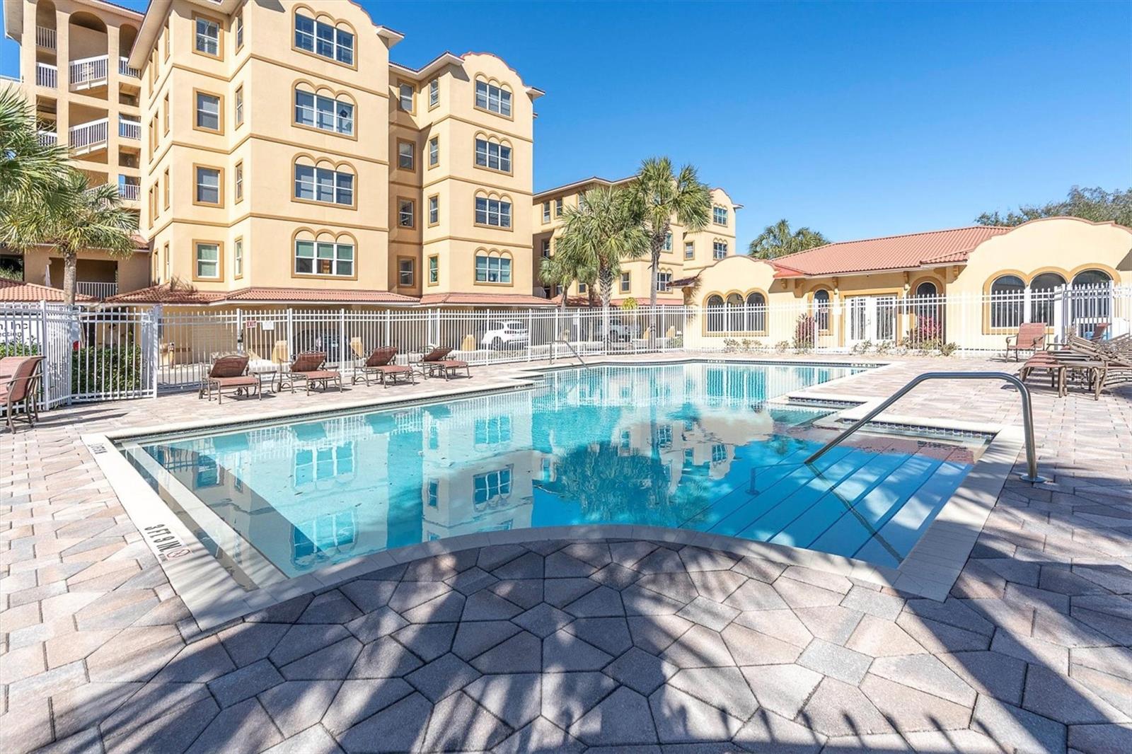 WELLS COURT CONDO ASSOC INC - Residential Lease