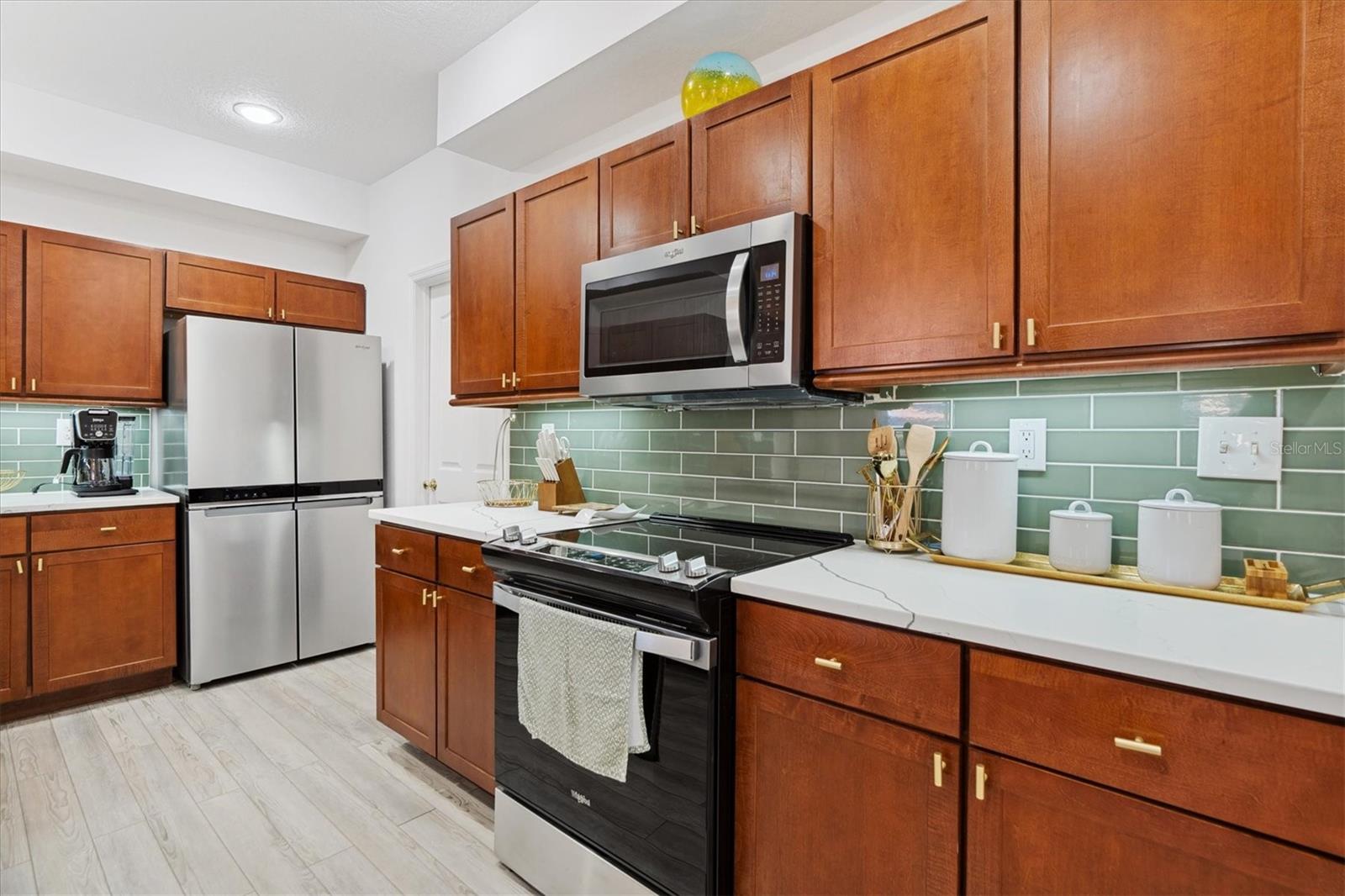 WELLS COURT CONDO ASSOC INC - Residential Lease