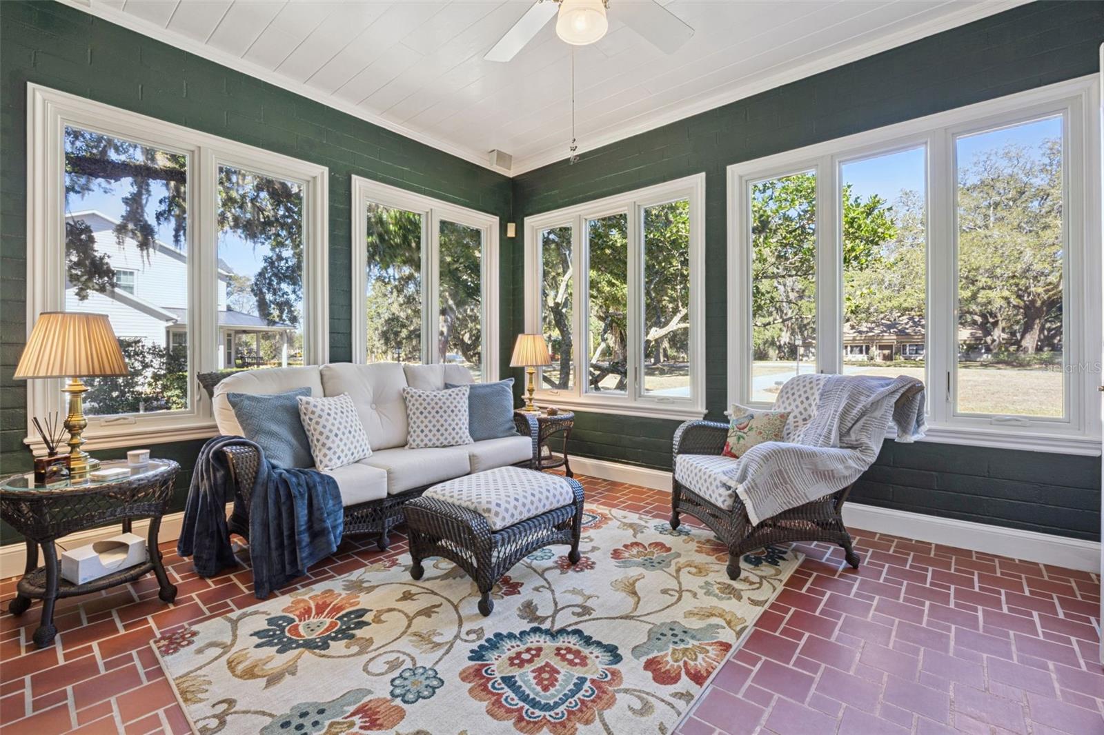 OAKLAND - Residential