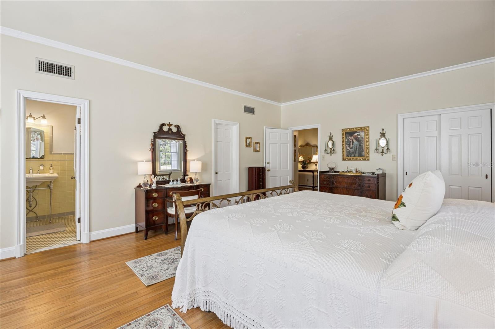 OAKLAND - Residential