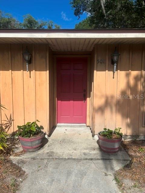 501 CAMELIA LANE