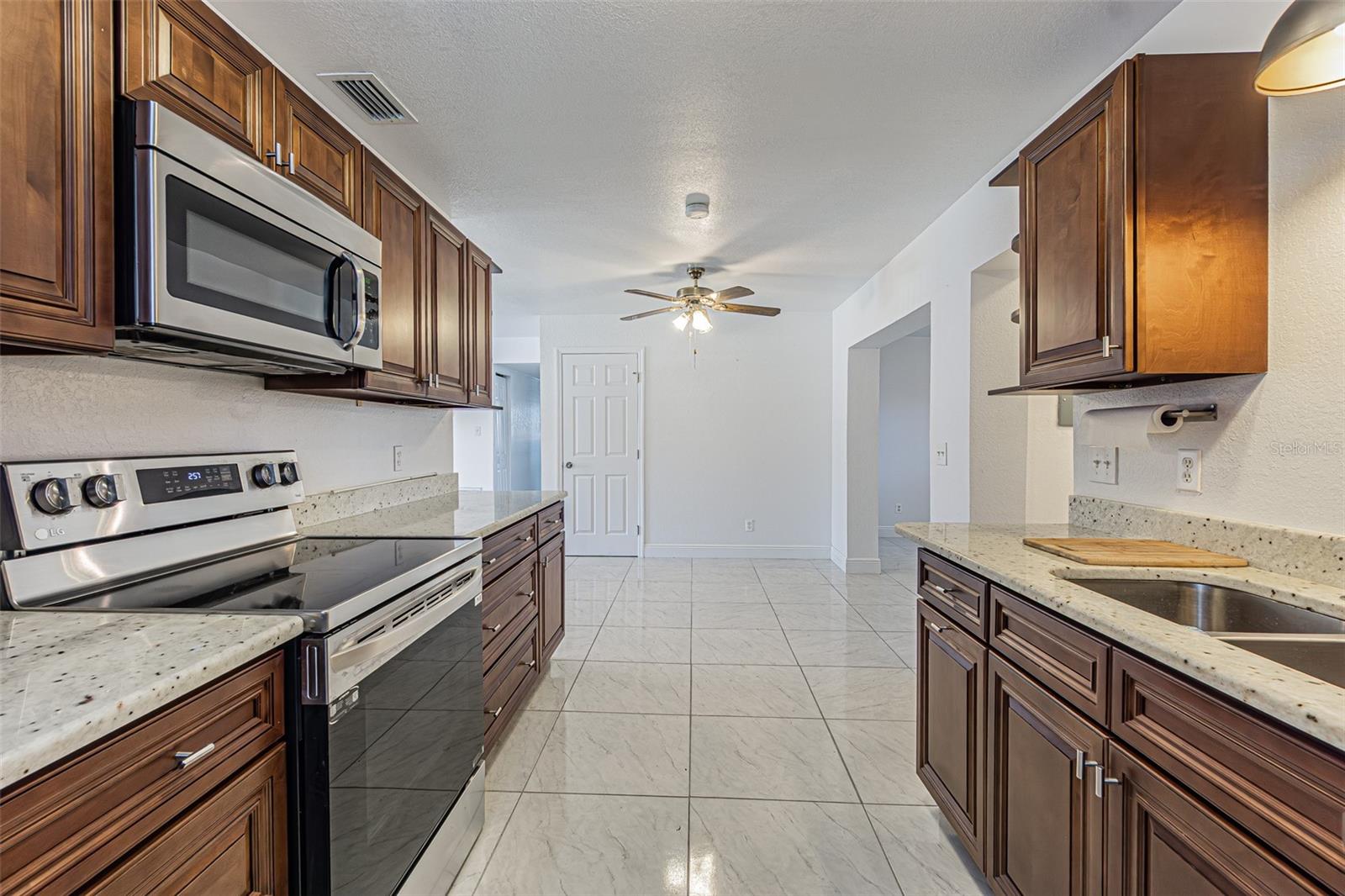 TOWNN COUNTRY PARK UN 07 - Residential