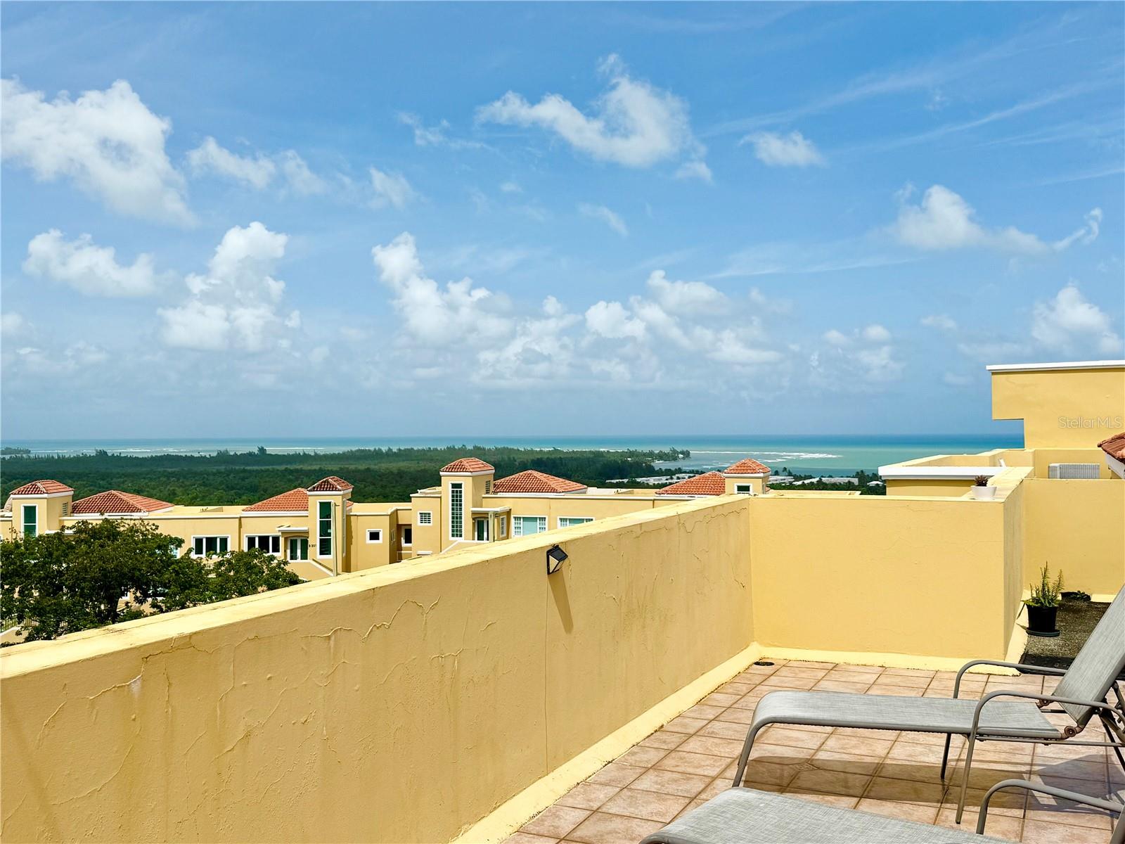 COSTA DORADA II - Residential