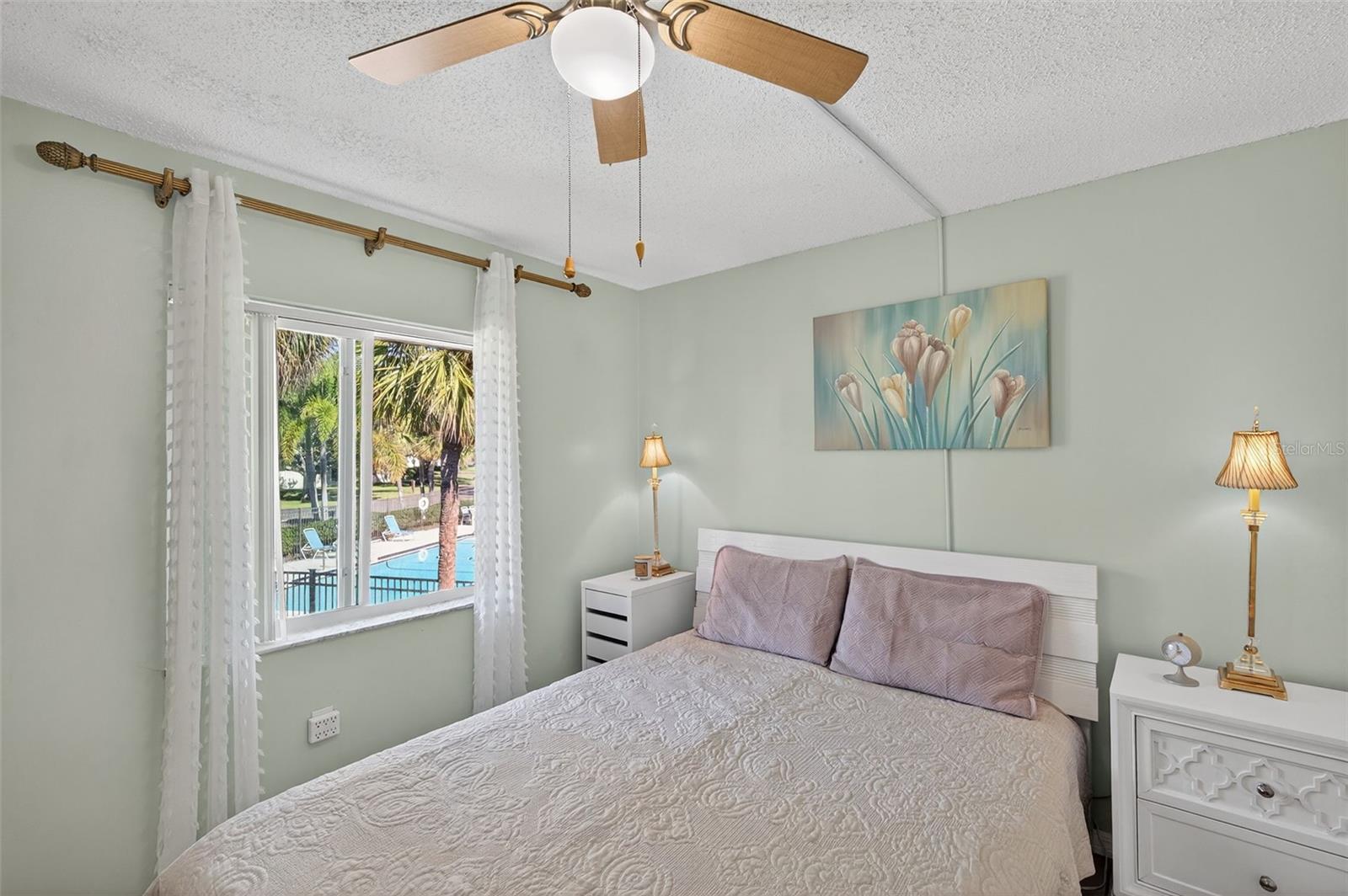 WOODSIDE VILLAGE CONDO - Residential