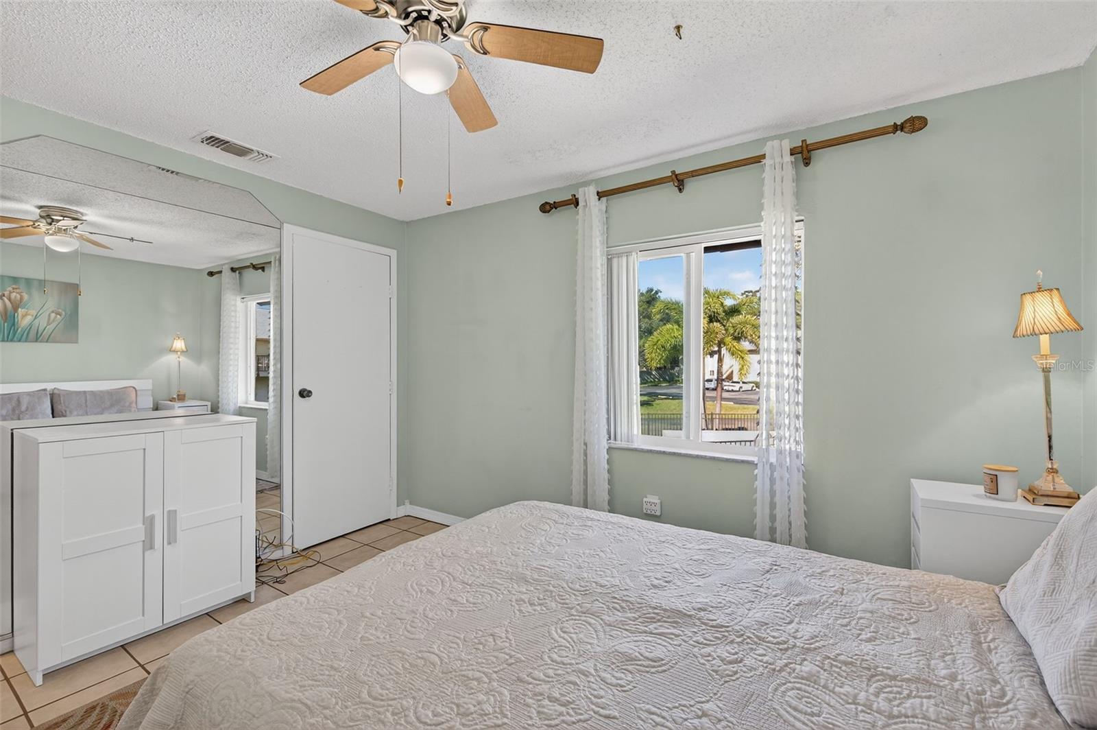 WOODSIDE VILLAGE CONDO - Residential