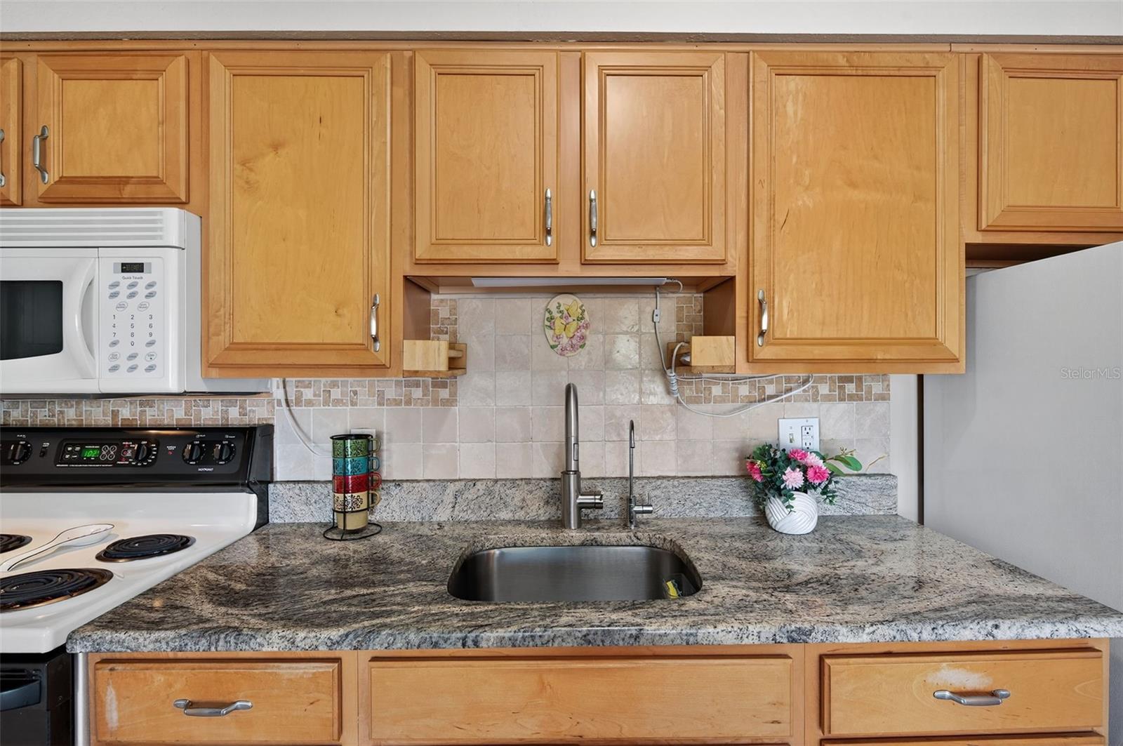 WOODSIDE VILLAGE CONDO - Residential