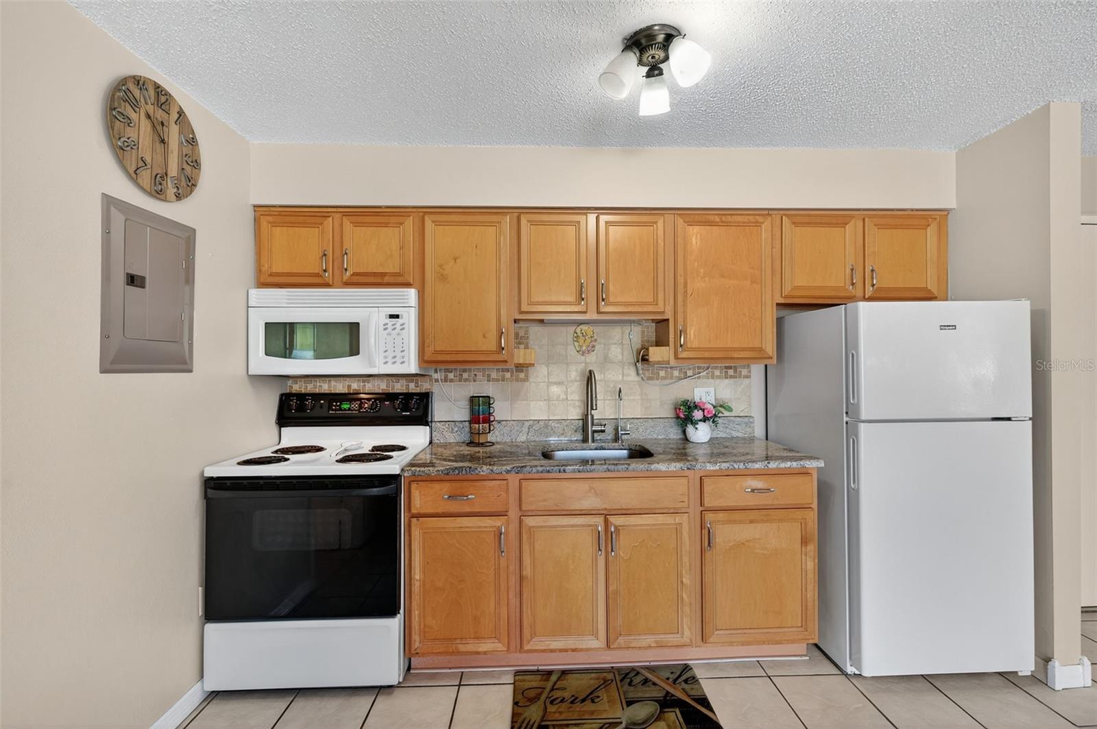 WOODSIDE VILLAGE CONDO - Residential