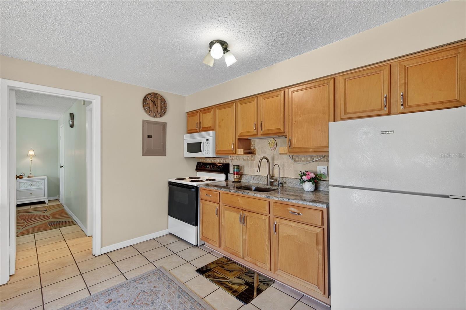 WOODSIDE VILLAGE CONDO - Residential