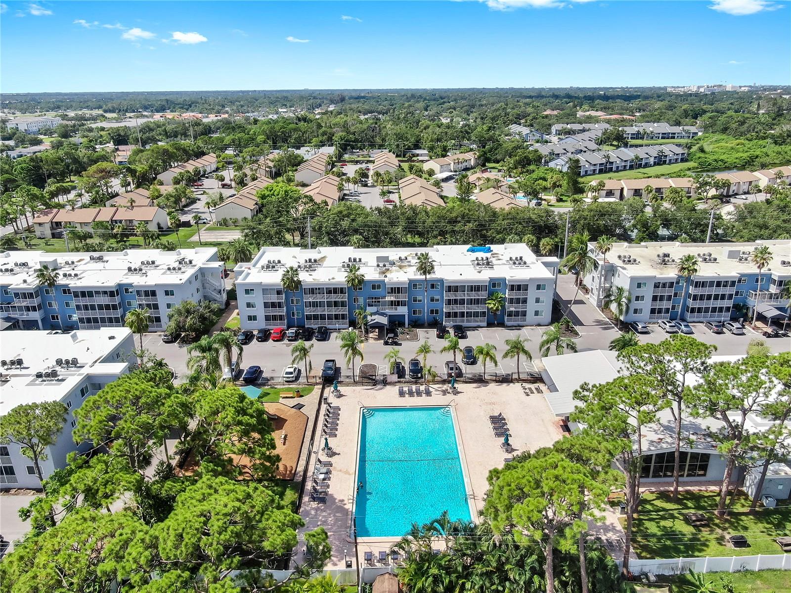 SARASOTA PALMS - Residential