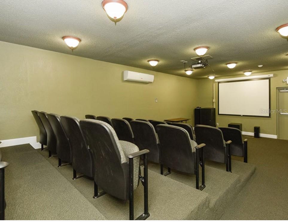 SARASOTA PALMS - Residential