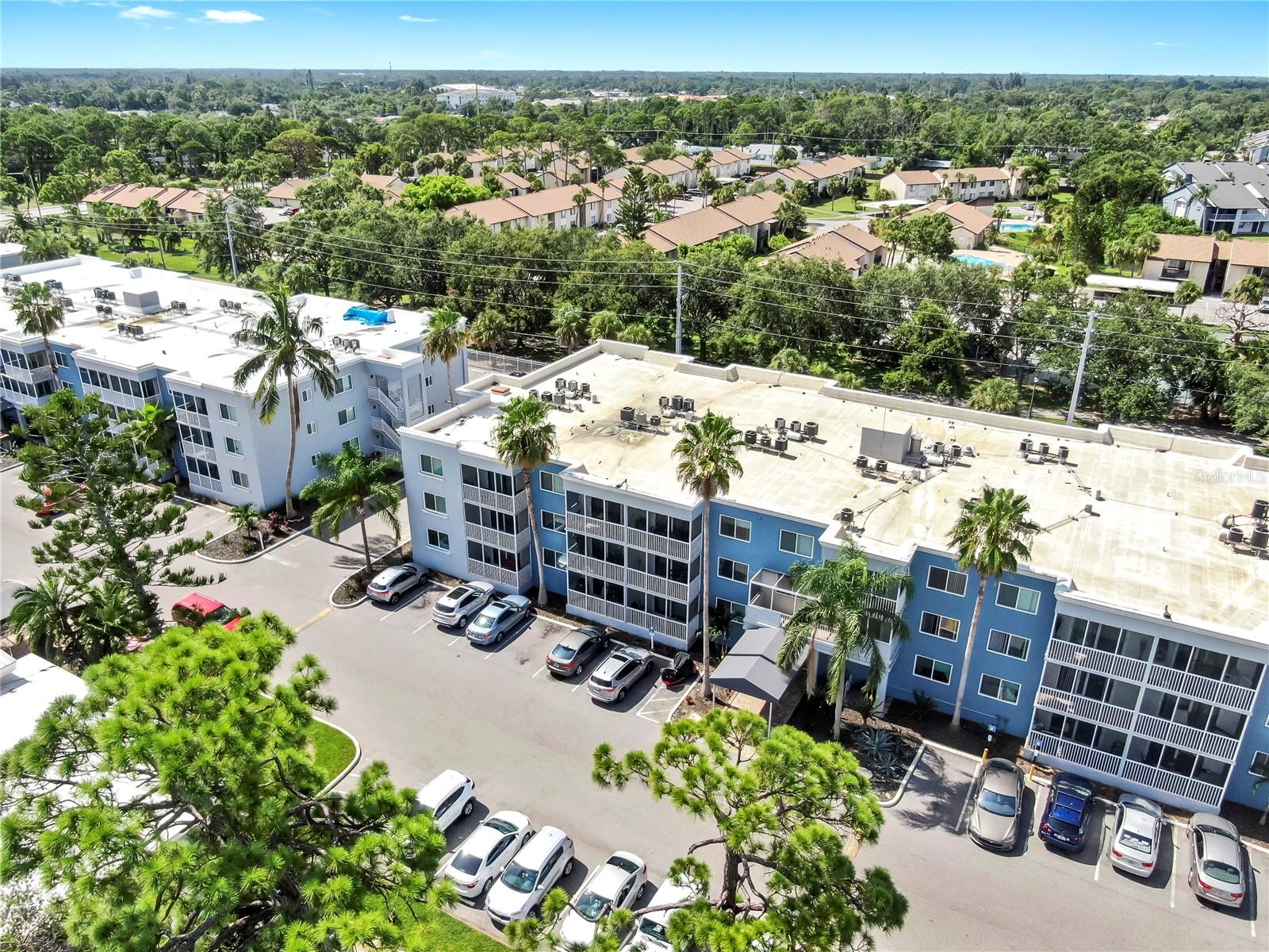 SARASOTA PALMS - Residential