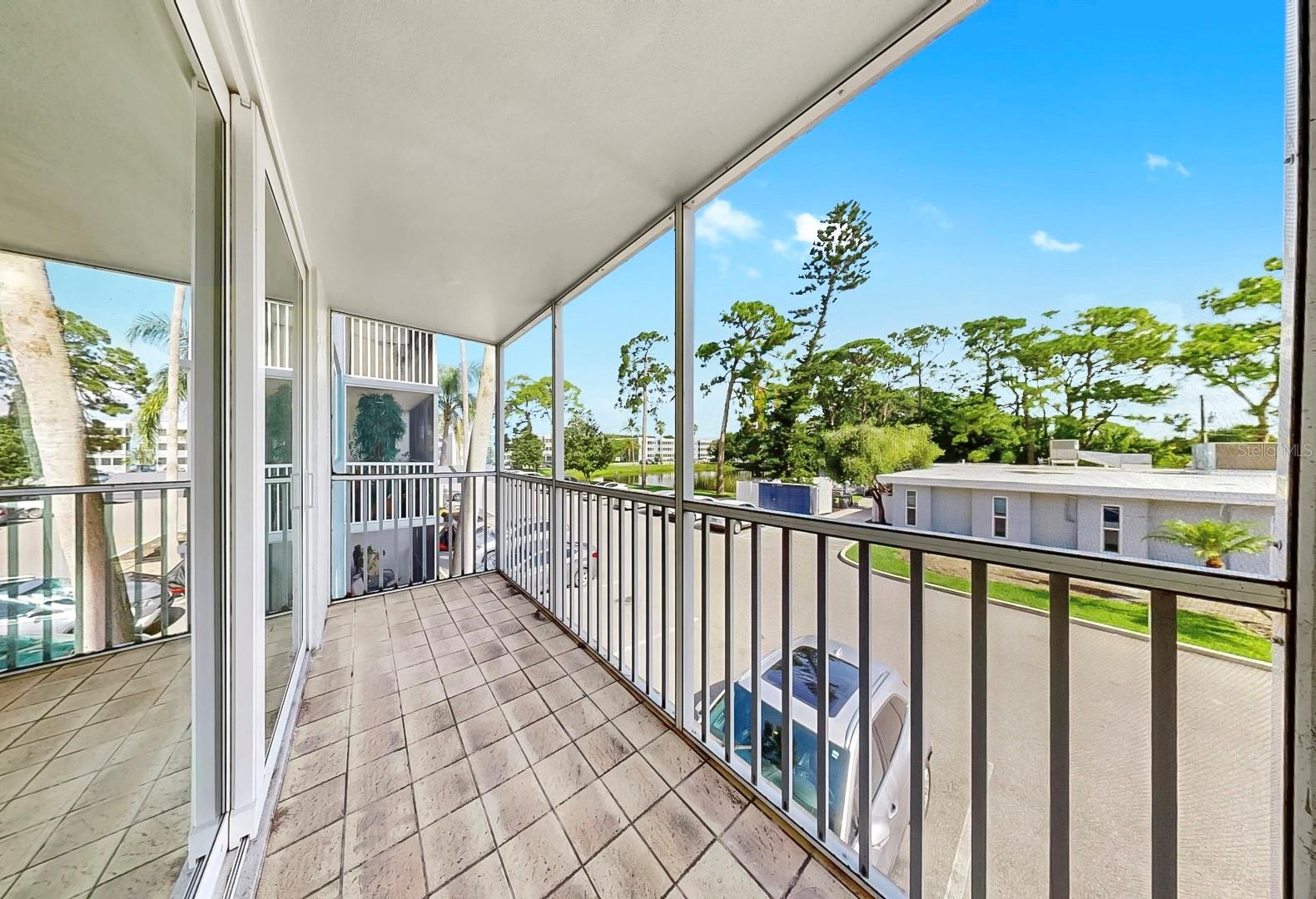 SARASOTA PALMS - Residential