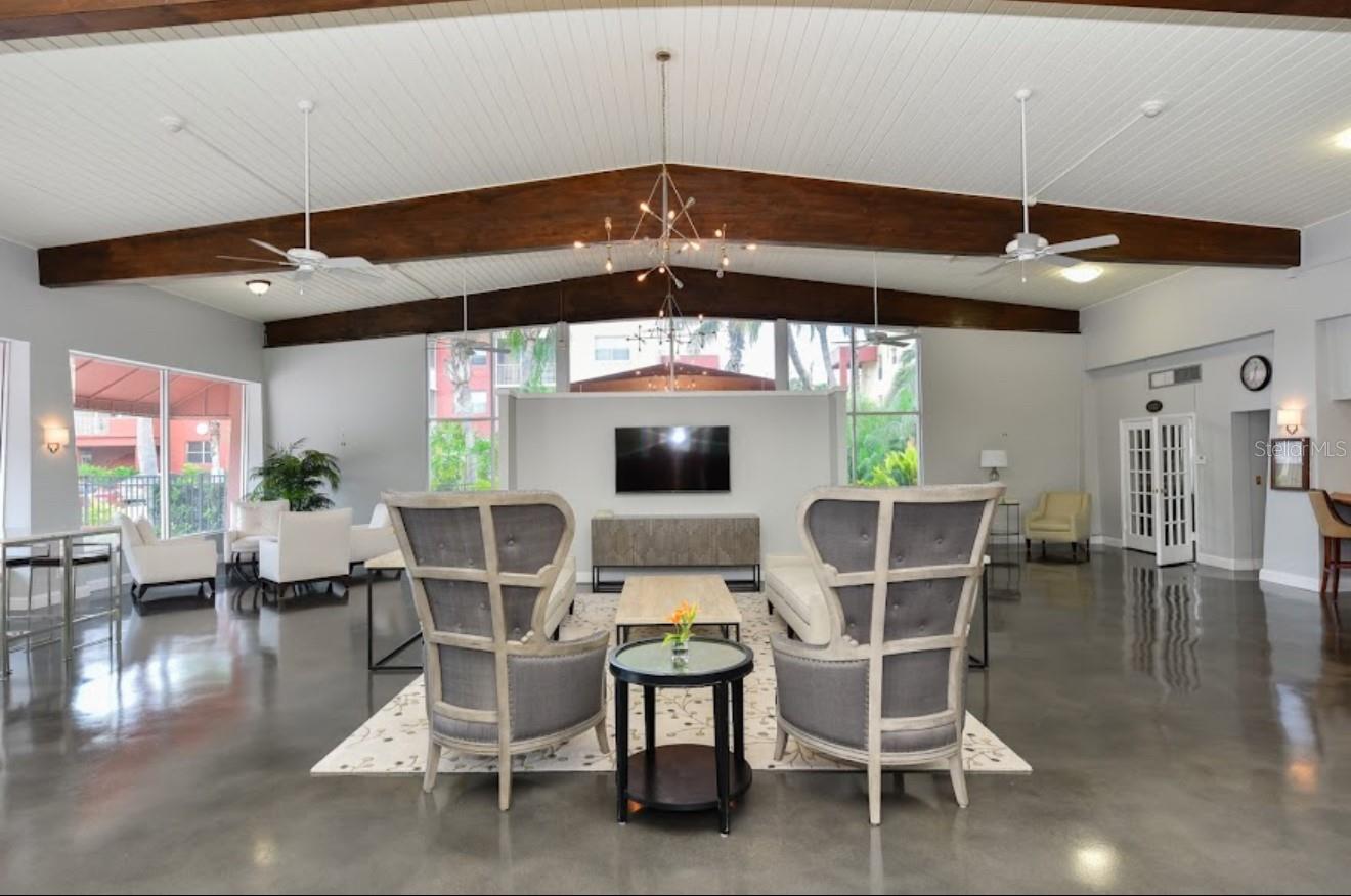 SARASOTA PALMS - Residential