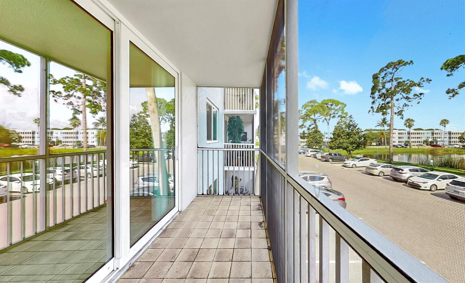 SARASOTA PALMS - Residential