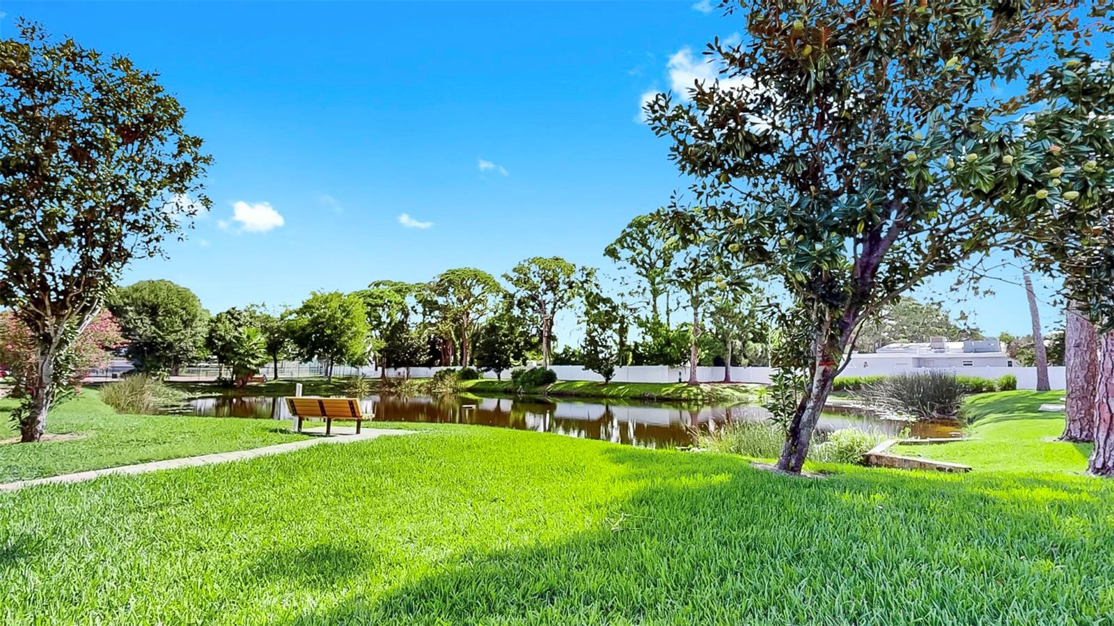 SARASOTA PALMS - Residential