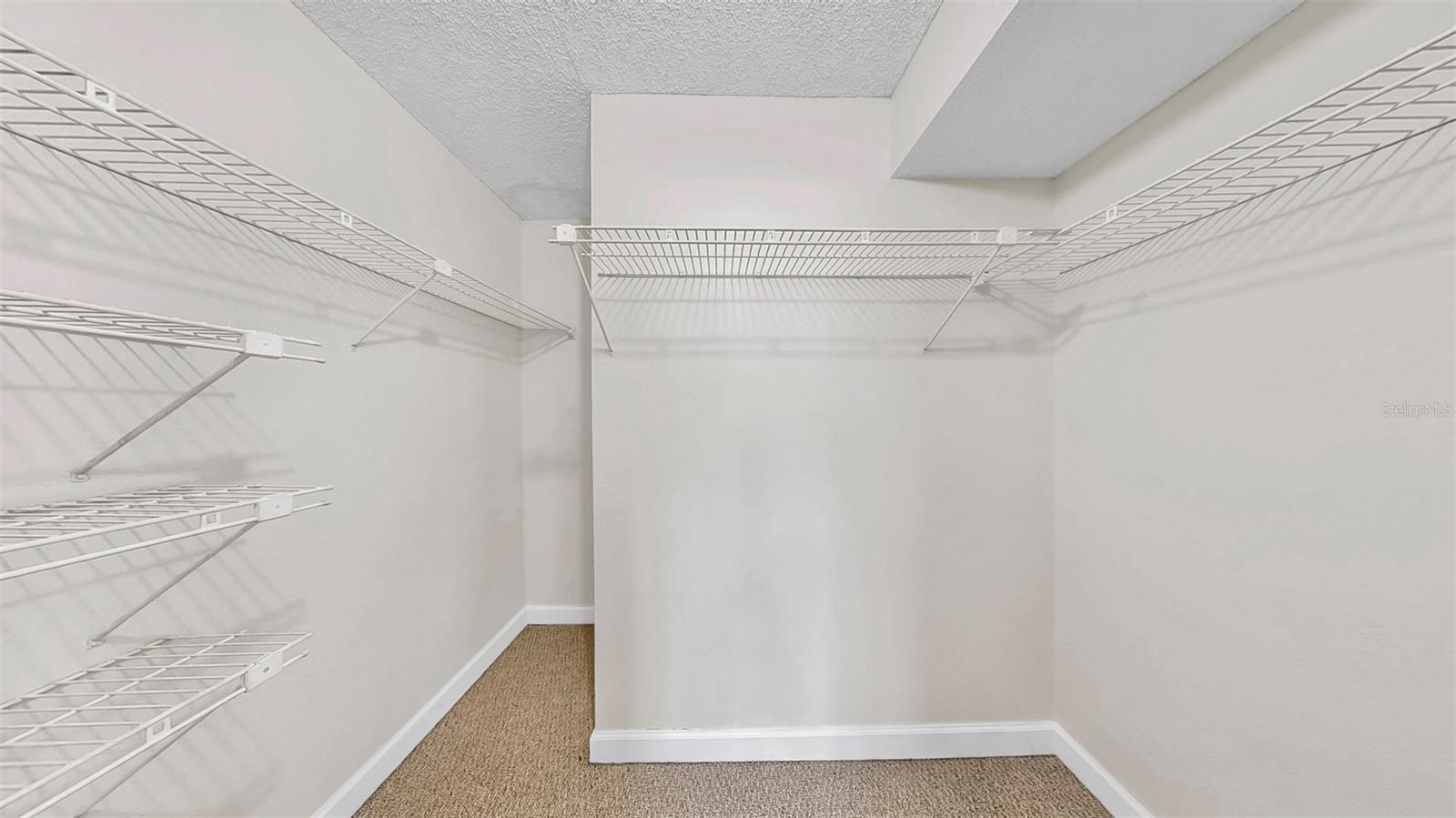 SARASOTA PALMS - Residential