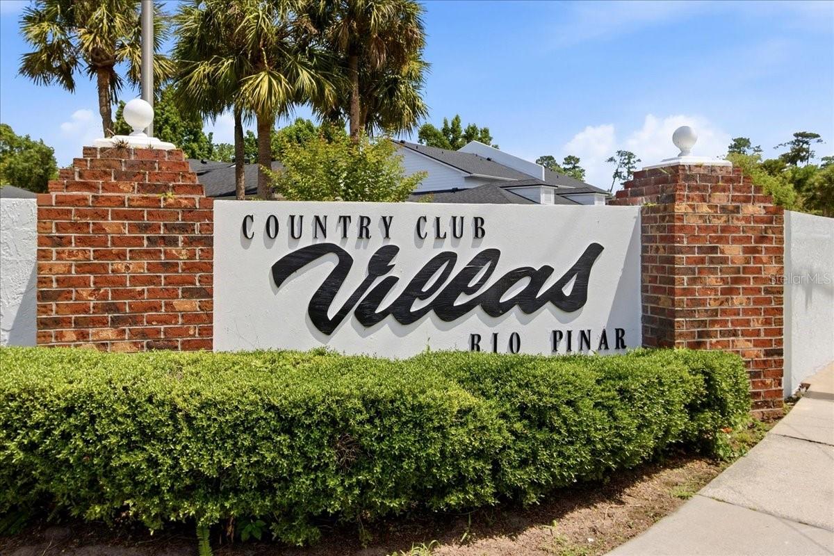 COUNTRY CLUB VILLAS RIO PINAR - Residential