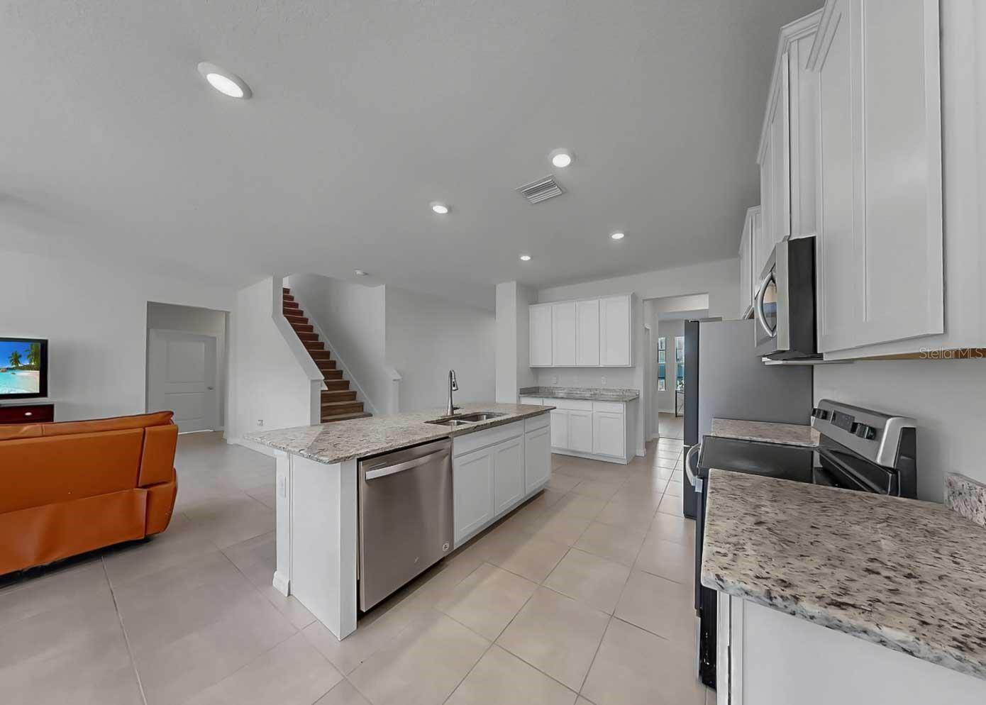 SOUTHERN OAKS PH I & II - Residential