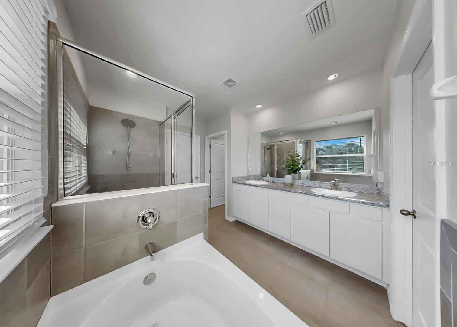 SOUTHERN OAKS PH I & II - Residential