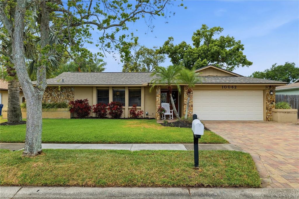 Photo of 10062 121st Street, Seminole, FL 33772 (MLS # TB8494369)