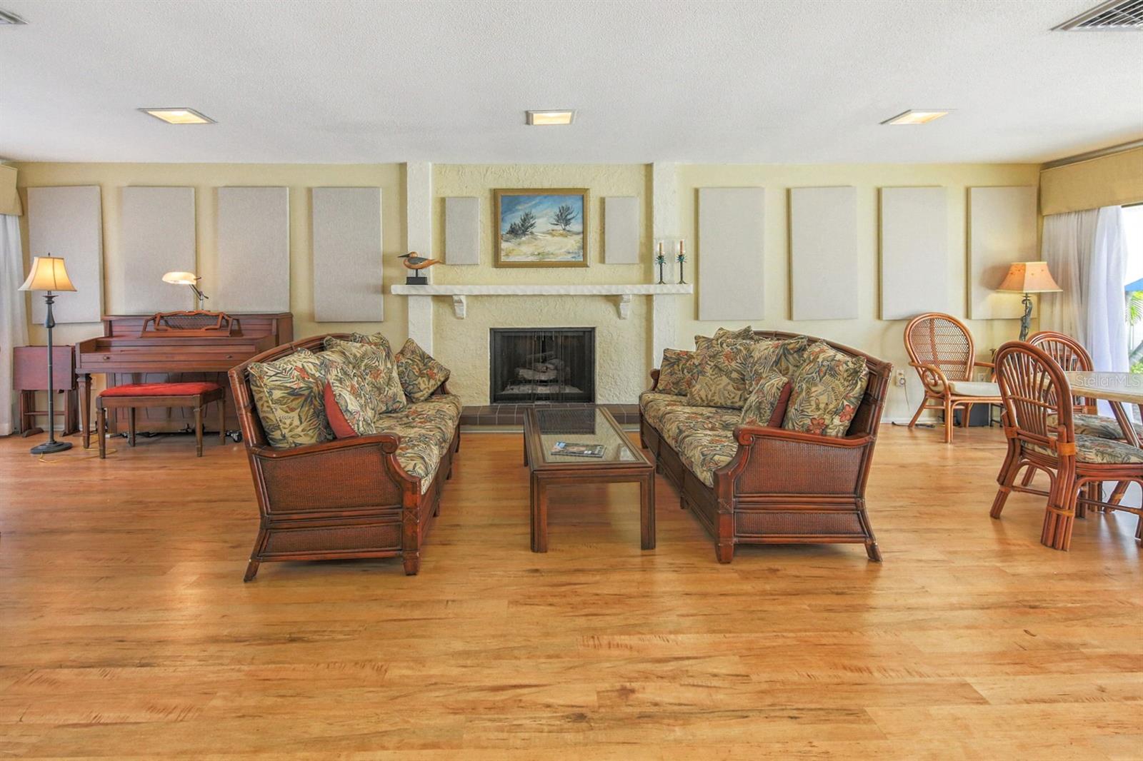 BELLA COSTA II - Residential