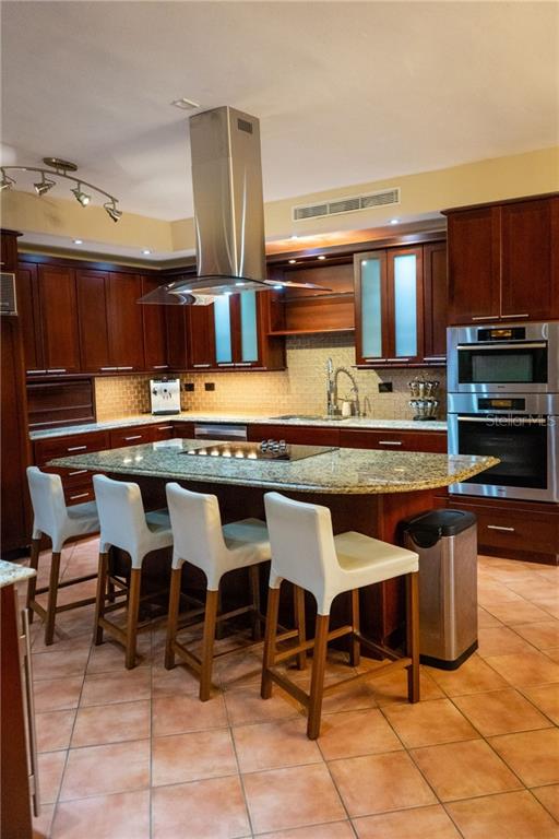 DORADO BEACH EAST - Residential