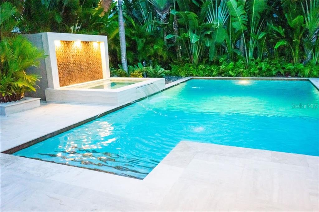 DORADO BEACH EAST - Residential