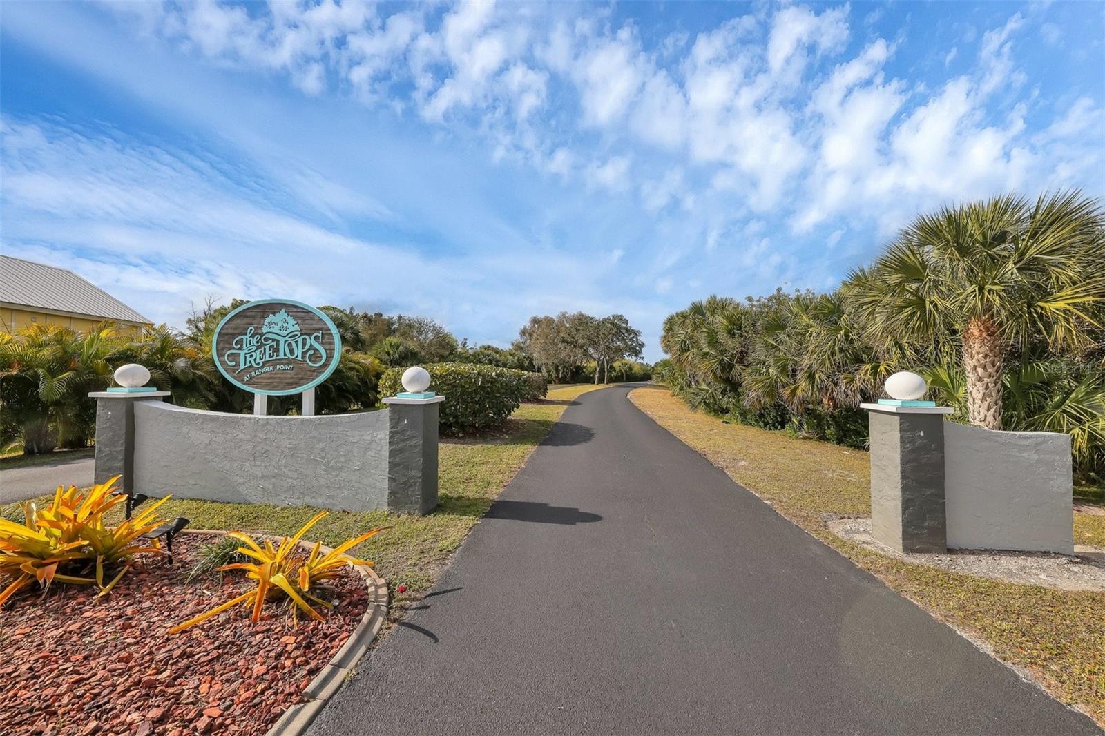 TREE TOPS AT RANGER POINT - Residential