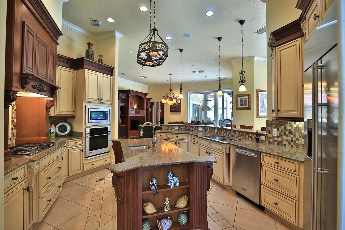 BELLECHASE LAURELS - Residential