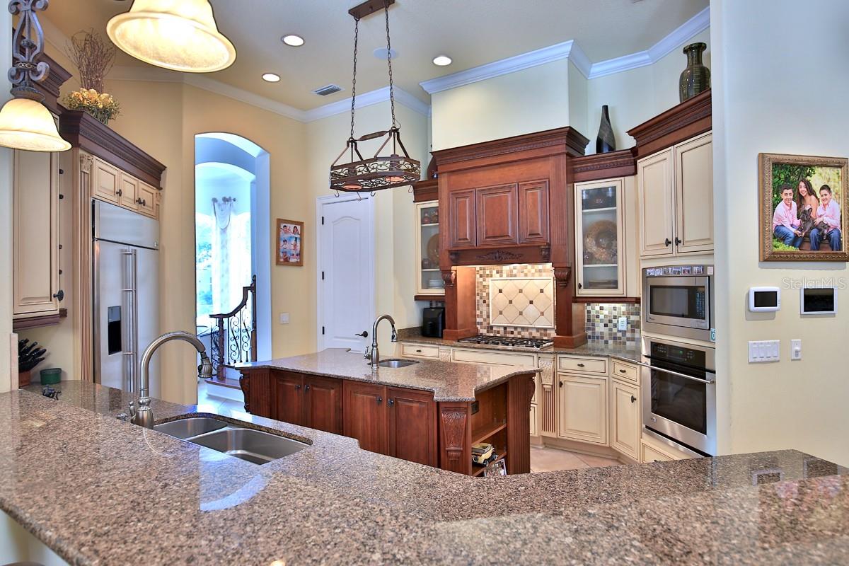 BELLECHASE LAURELS - Residential