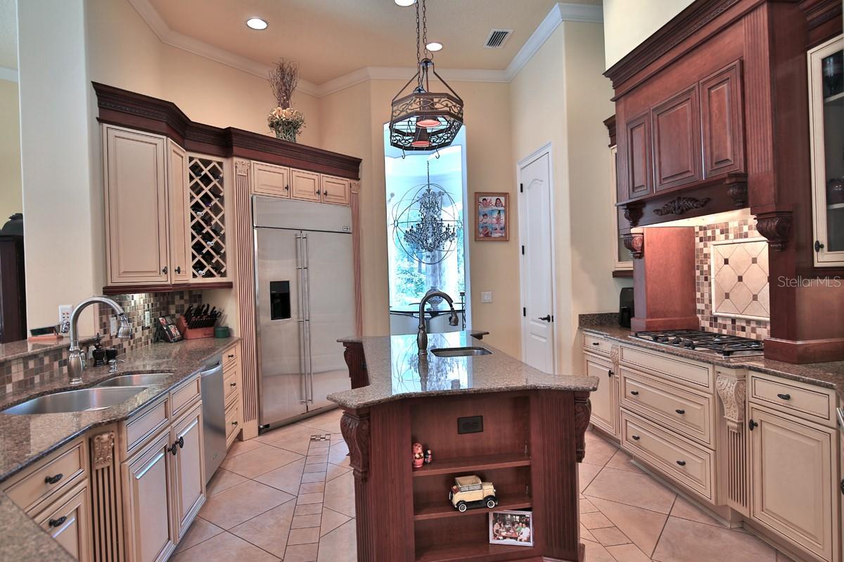 BELLECHASE LAURELS - Residential