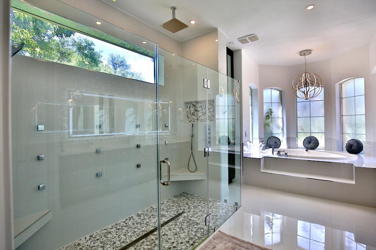 BELLECHASE LAURELS - Residential