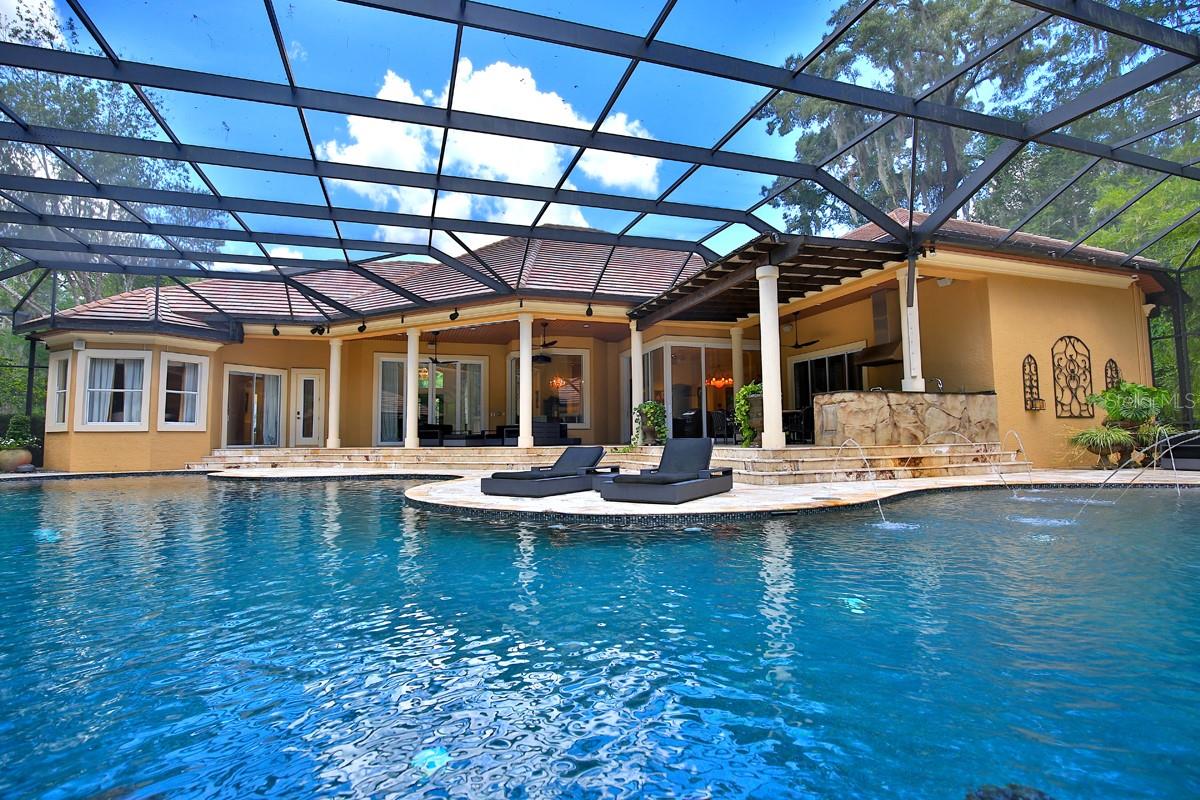 BELLECHASE LAURELS - Residential