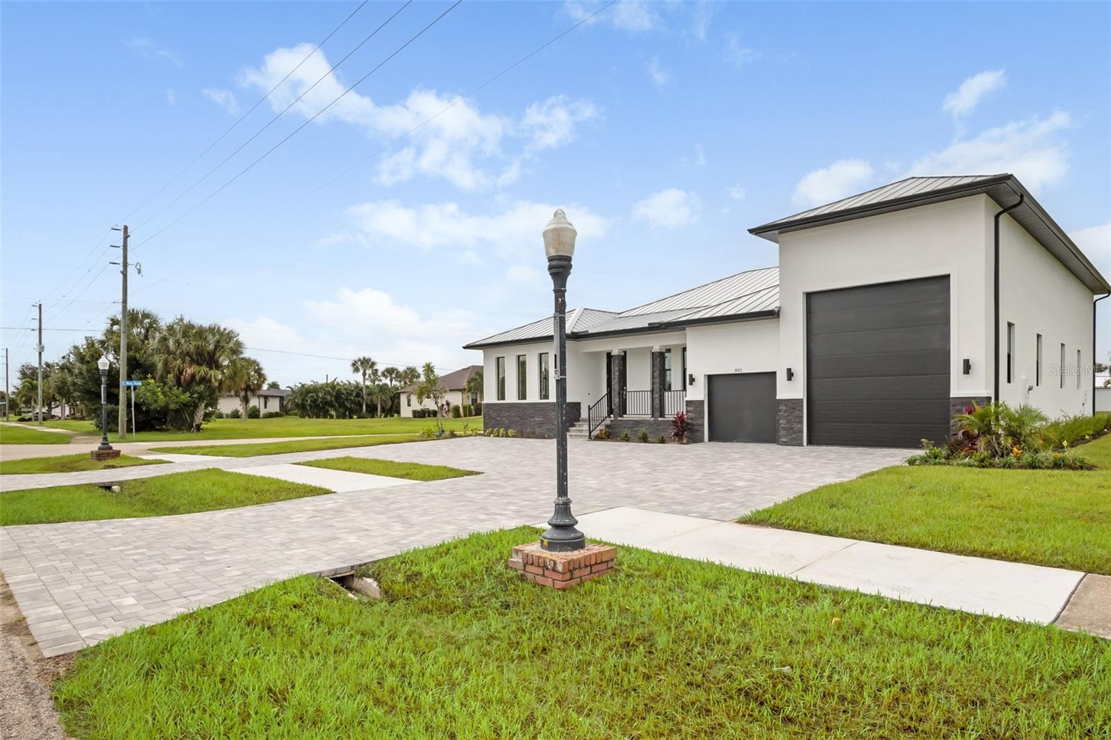 801 ROYAL POINCIANA, PUNTA GORDA, FL, 33955 2 801 ROYAL POINCIANA