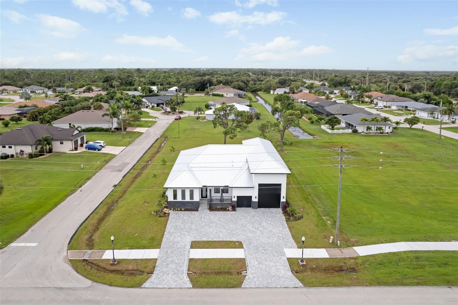 801 ROYAL POINCIANA, PUNTA GORDA, FL, 33955 3 801 ROYAL POINCIANA
