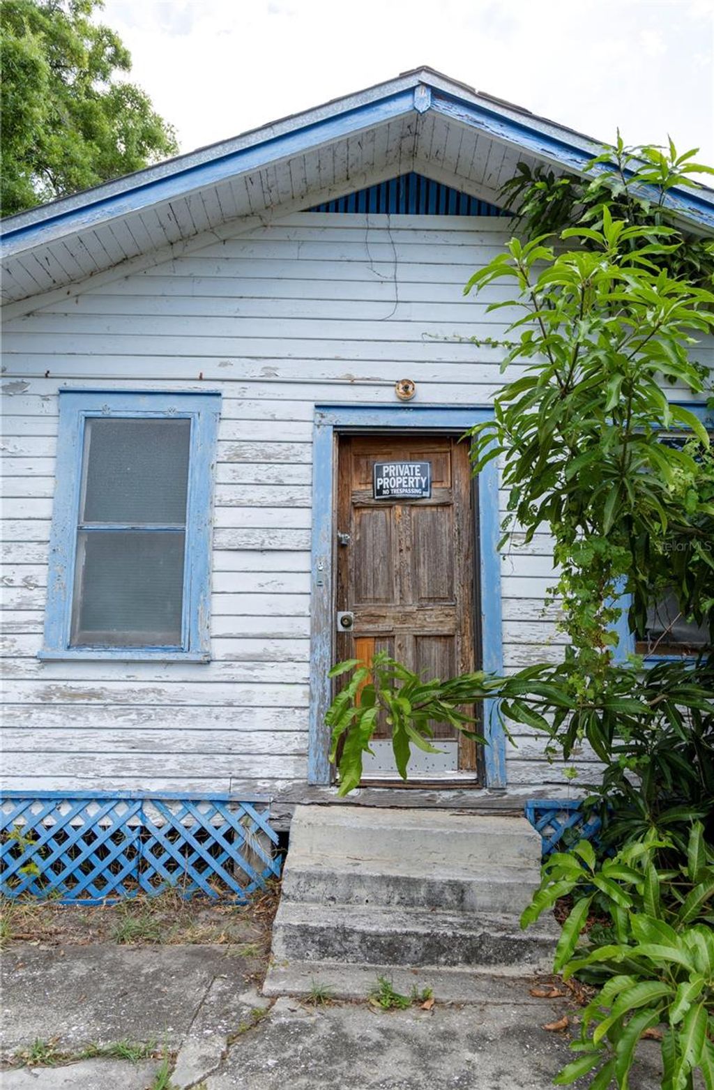 Photo of 1139 Harveys Ln, Clearwater, FL 33756 (MLS # TB8502382)