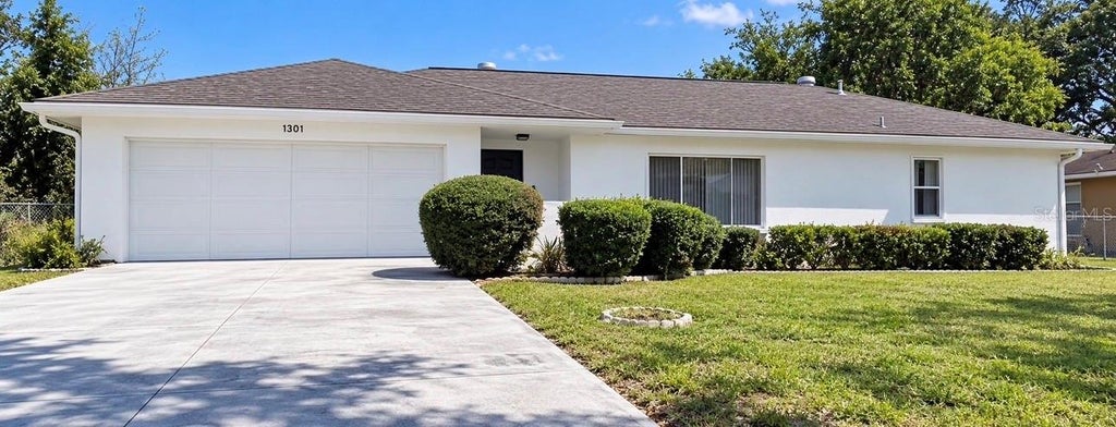 Photo of 568 Silver Course Loop, Ocala, FL 34472 (MLS # O6441319)