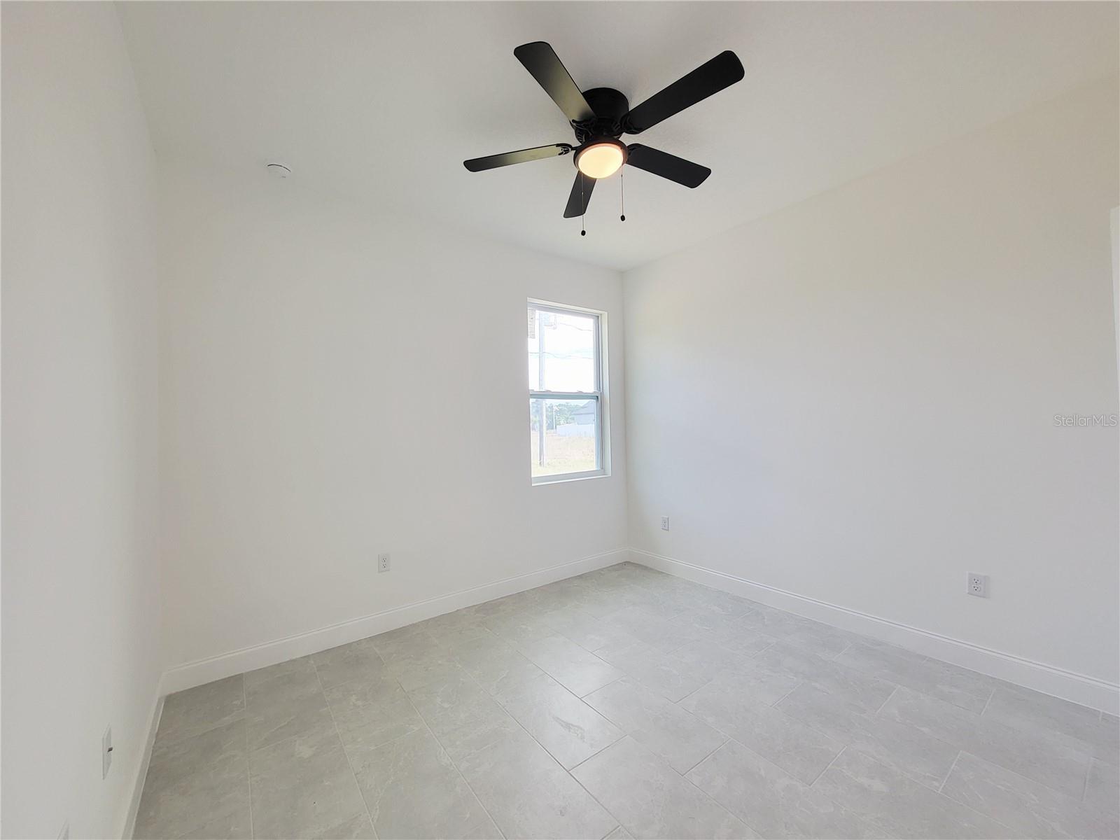 PORT MALABAR UNIT 20 LOT 5 BLK 1021 - Residential