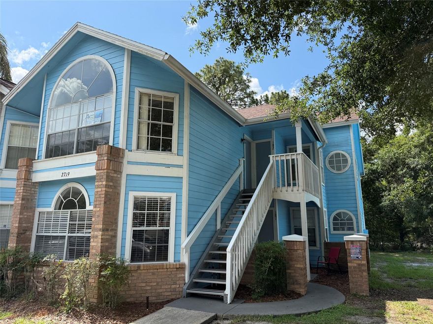 This three bedroom, two bath condo with assigned parking and community pool. Open floor plan with great room flowing into kitchen. Make The Villas at Somerset your new home. Property is located off of Poinciana Blvd and US 192. Minutes from Disney and all Central Florida Attractions.