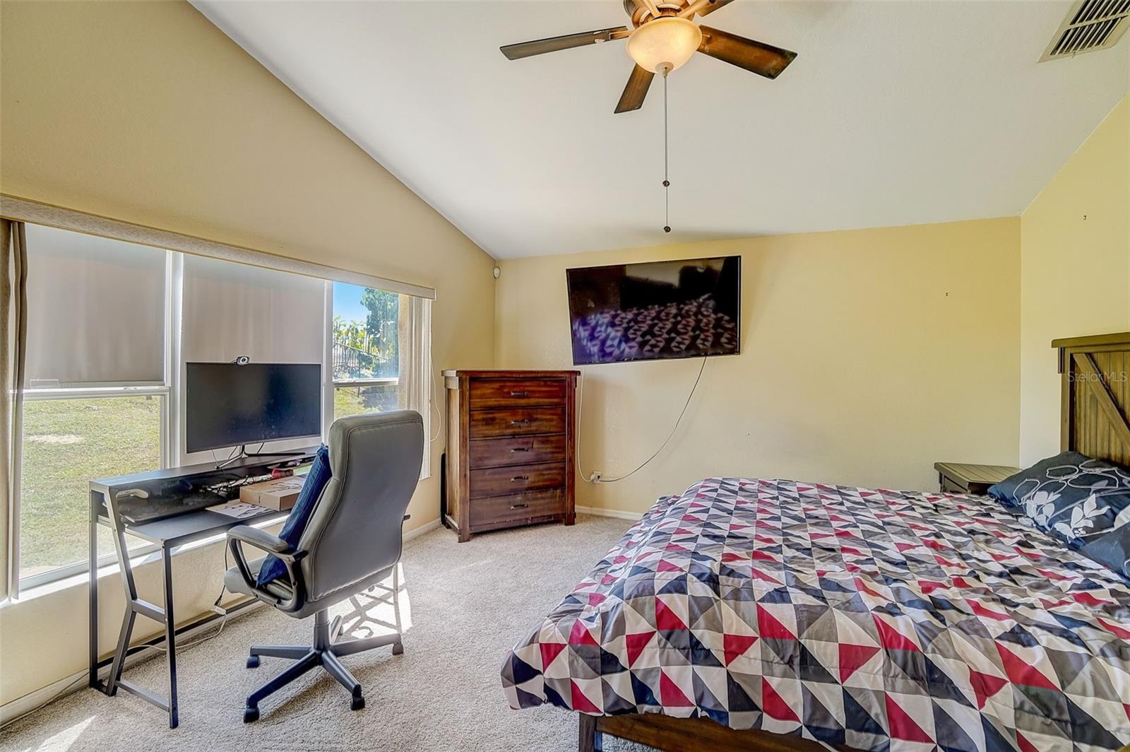 VISTA DEL LAGO PH 01 - Residential