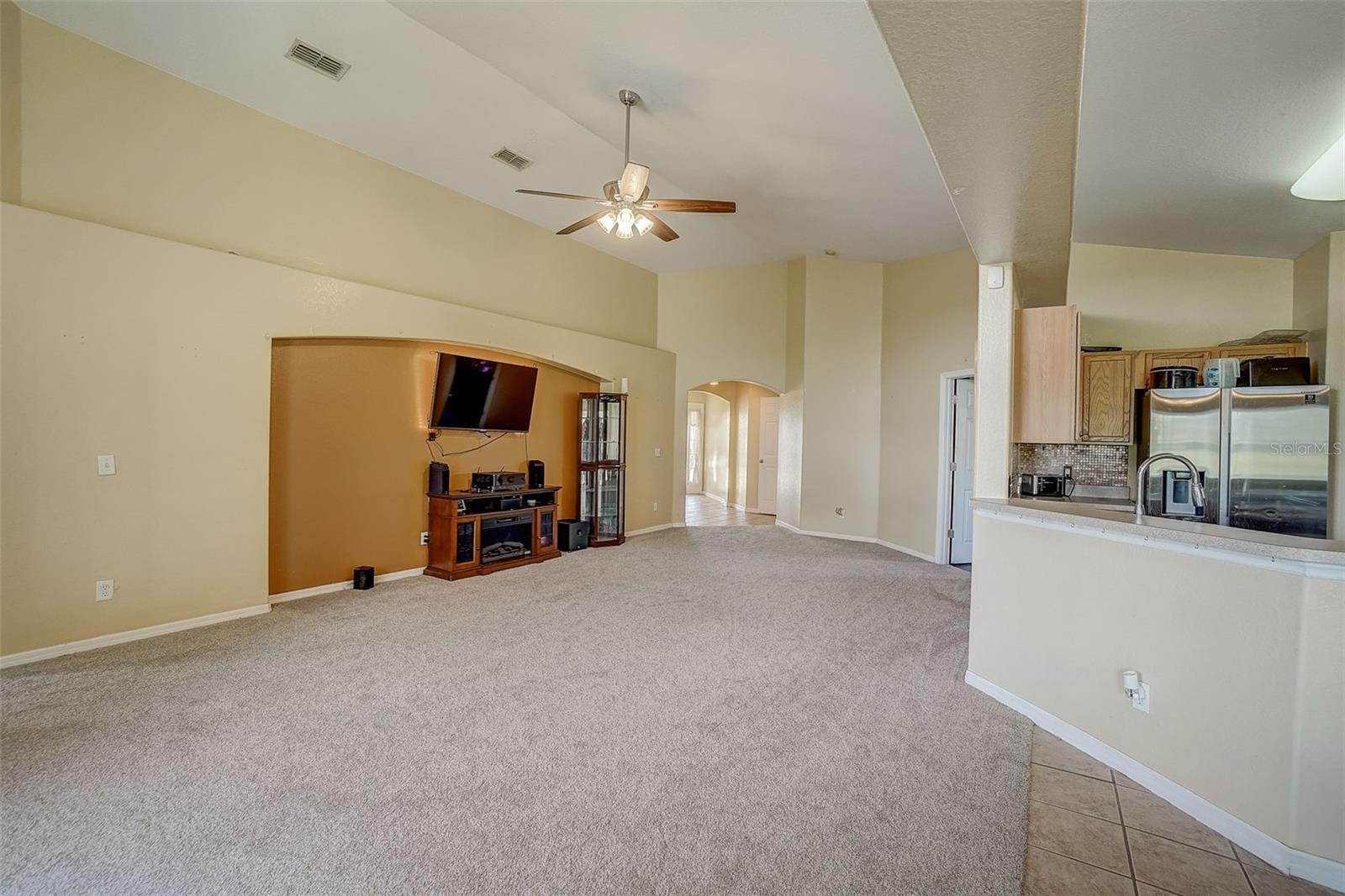 VISTA DEL LAGO PH 01 - Residential